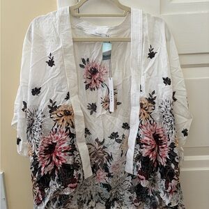 NWT Talula Floral Kimono Blouse